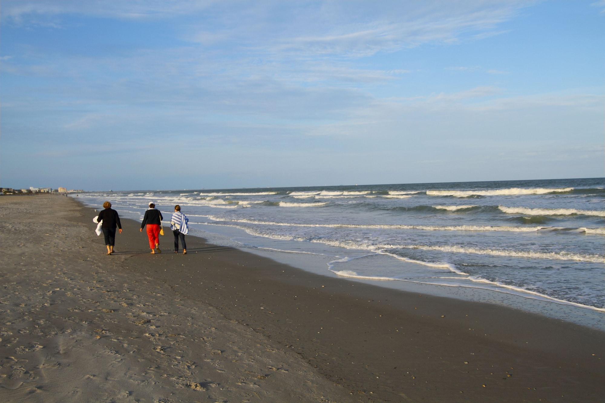 Days Inn By Wyndham Cocoa Beach Port Canaveral Екстер'єр фото