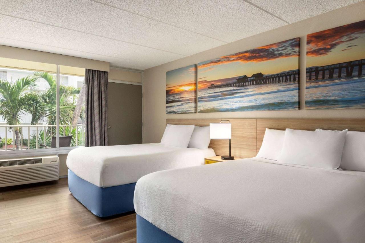 Days Inn By Wyndham Cocoa Beach Port Canaveral Екстер'єр фото