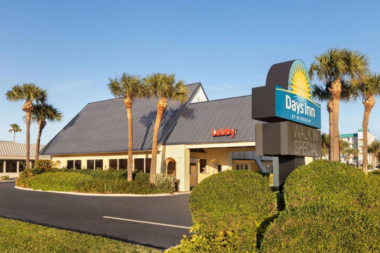 Days Inn By Wyndham Cocoa Beach Port Canaveral Екстер'єр фото