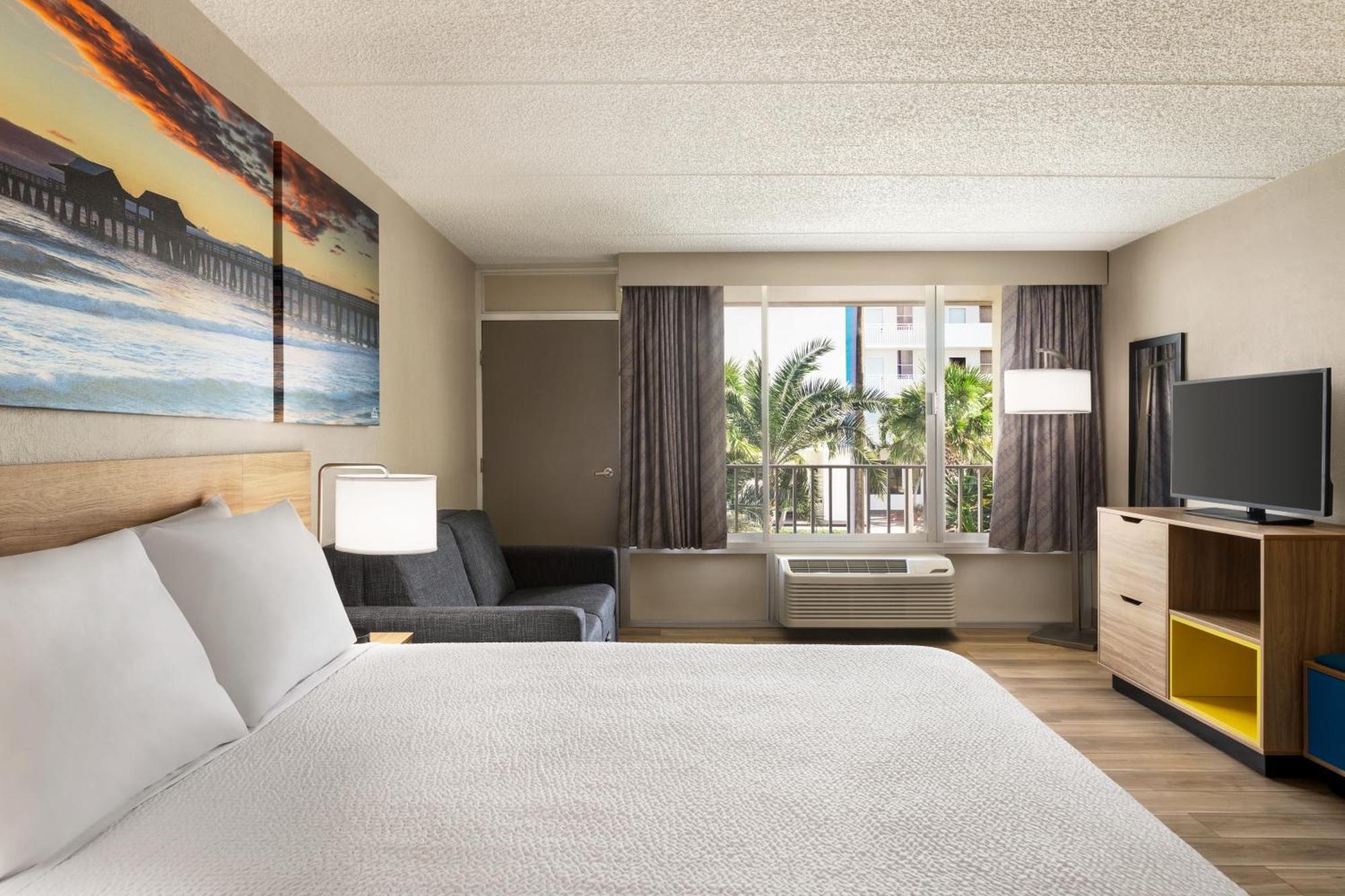 Days Inn By Wyndham Cocoa Beach Port Canaveral Екстер'єр фото
